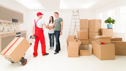 Urban moving and safe loading in Brompton, London