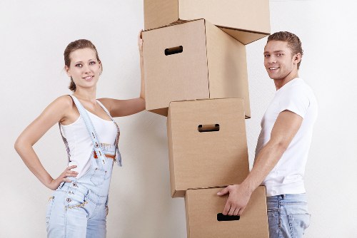 Moving service support for homes and businesses around Brompton