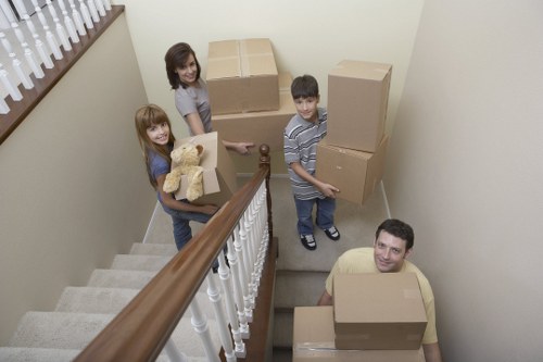 Local packing support for families and businesses in Brompton